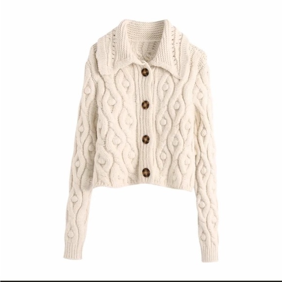 Zara Chunky Cable Knit Cropped Cardigan Sweater in Size Small - Picture 5 of 11